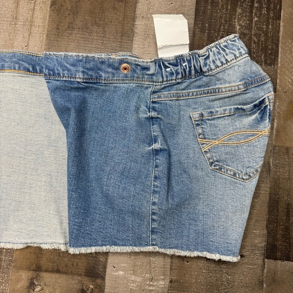 NWT Abercrombie & Fitch Denim Skort size 13/14 - Picture 8 of 11